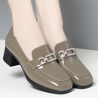 Lackschuhe Damen Frühling Mittelabsatz Lederschuhe neu dicker Absatz Damenschuhe Damenschuhe tiefer Ausschnitt Einzelne Schuhe