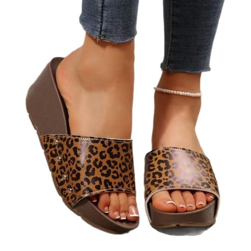 New Fashion Slope Heel Slippers Muffin Thick-bottomed High-heeled Sandals One-character Large-size Open-toed Women's Slippers