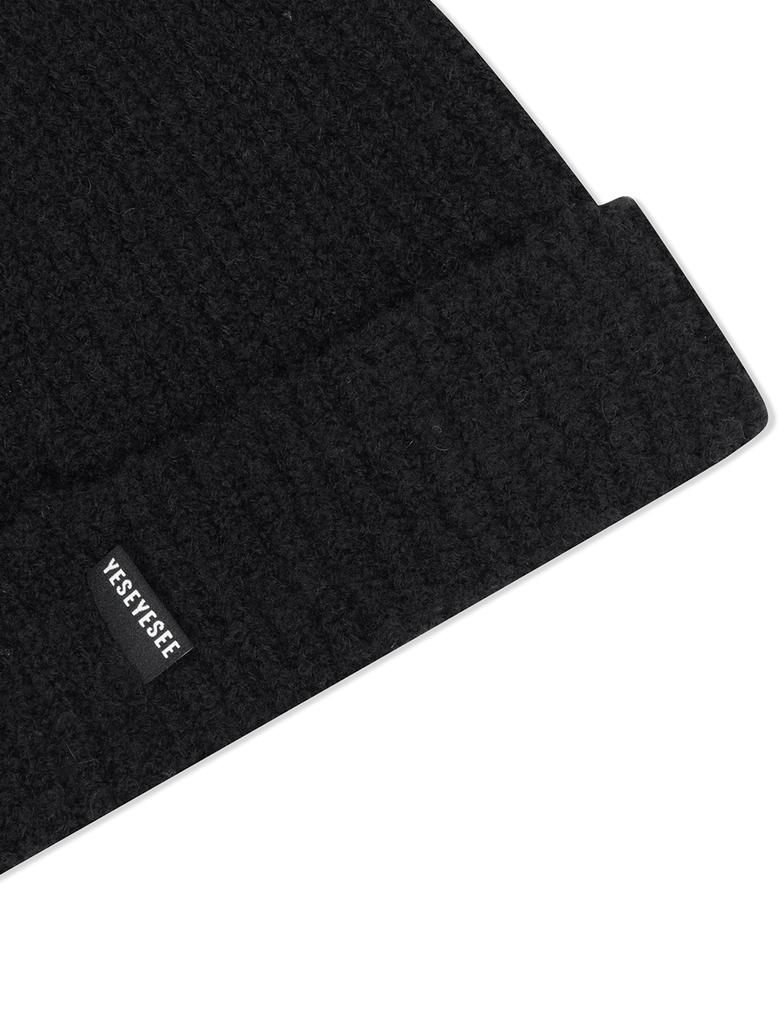 YESEYESEE Fuzzy Beanie Black