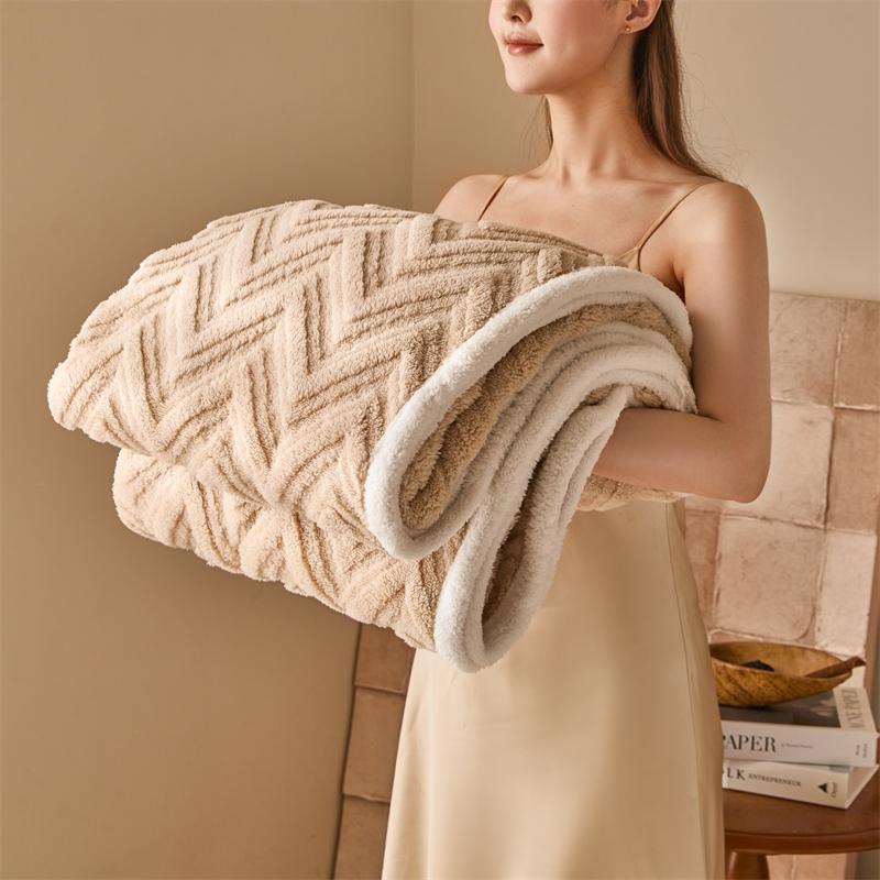 Spring Autumn Warmth Flannel Blanket Soft Comfortable Bed Blankets High Quality Keep Warm Multi-functional Sofa Blanket Shawl