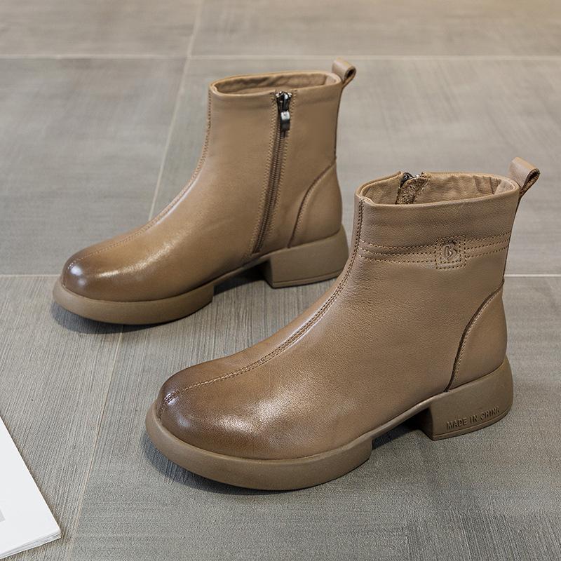 

Первый слой коровьей кожи короткие ботинки для женщин на осень и зиму 2025 года, новые ретро кожаные модные челси маленькие кожаные ботинки для женщин 40