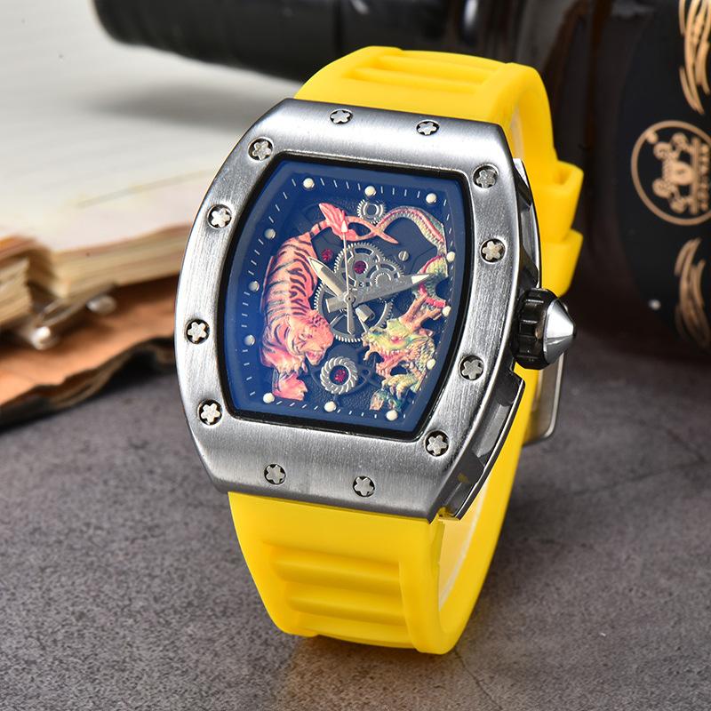 New Dragon Tiger Pattern Lassa Quartz Watch Men's Three-Pin Fashion Trend Calendar Watch