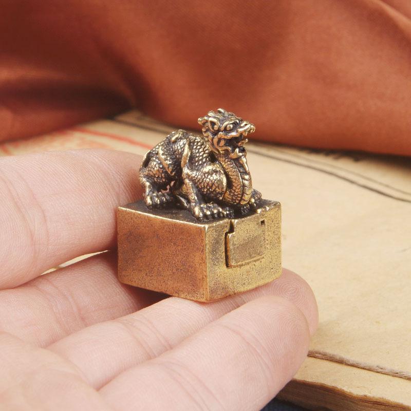 Vintage Brass Qinglong Desktop Ornament Auspicious Beast Mother And Child Copper Engraved Leisure Seal Antique Imitati