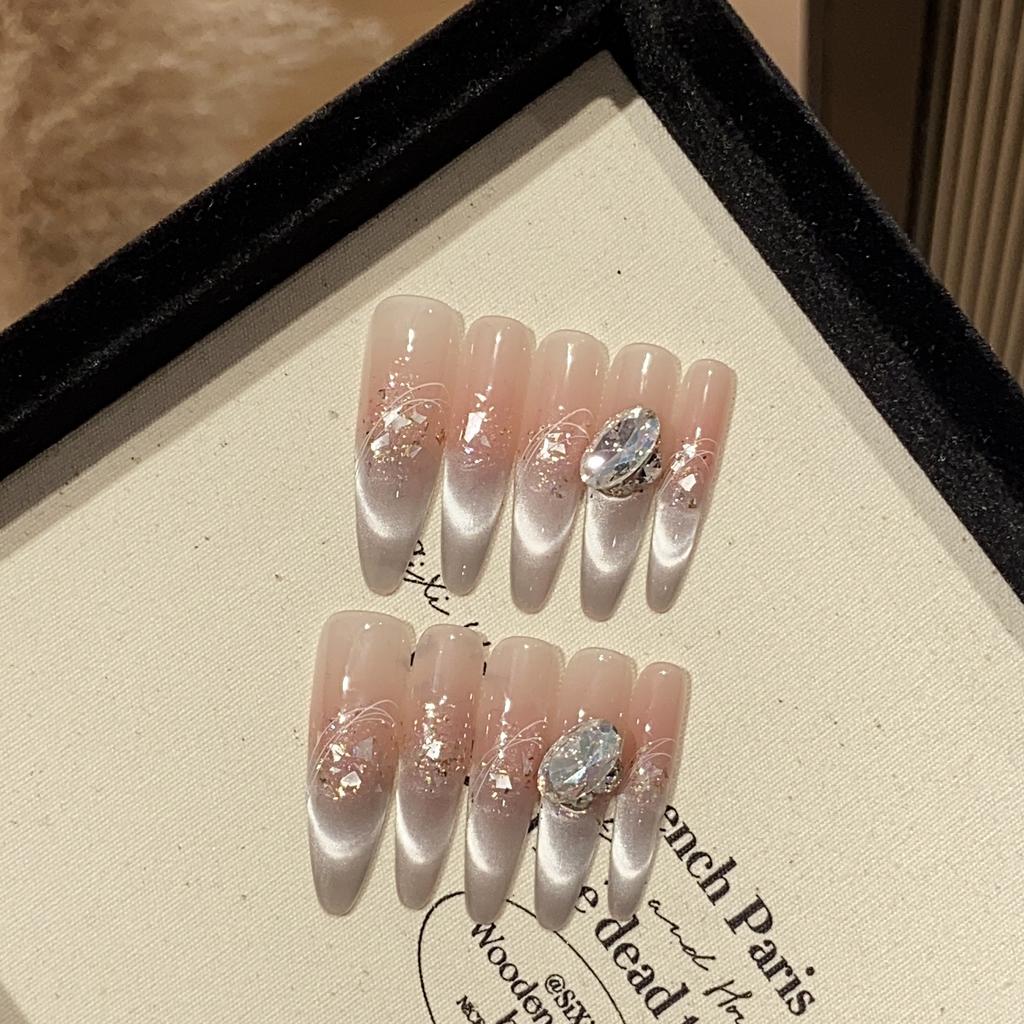 Ice-transparent Gradient Smile Cat Eye Sequins Piled with Round Diamond Moon God Favorable Detachable Wearable Armor