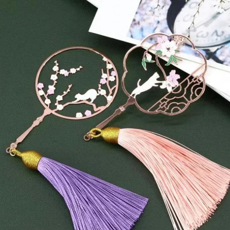 1 Buc Semn de Carte Metalic în Stil Chinezesc Vintage în Formă de Evantai cu Ciucuri cu Flori și Pisici, Cadou Papetărie Rechizite Școlare