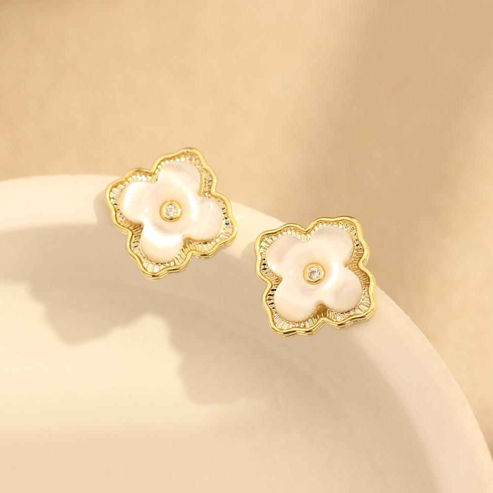 French Temperament, Elegant Fritillary Four-leaf Flower Stud Earrings, Simple and Small, Gentle Temperament, Silver Needle Earrings, Design Earrings,