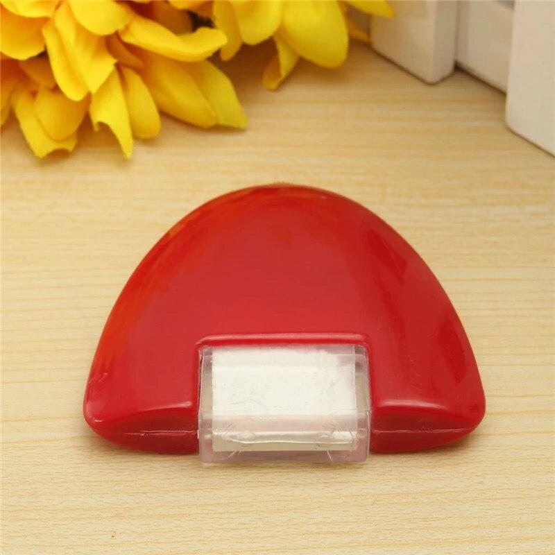 1Pcs DIY Sewing Tool Triangular Chalk Wheel Tailor's Chalk Sewing Clothes Markers Accessory Red White Blue Yellow