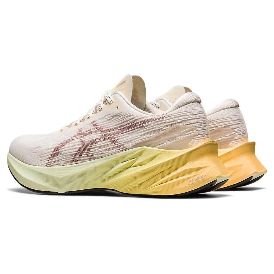 New Asics Novablast 3 'Cream Fawn' Women's 1012B288-101