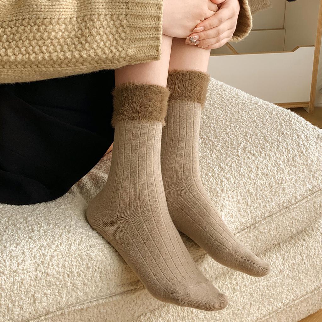 Women's Mink Fleece Thickened Warm Mid-calf Socks Color-blocked Design Japanese Style Versatile Autumn and Winter Lounge Socks