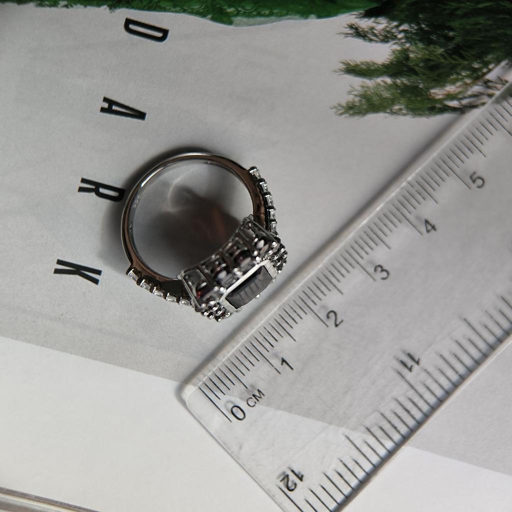 Серебряное кольцо с натуральным гранатом 5.492ct, вес изделия 5,68 гр (2181378)