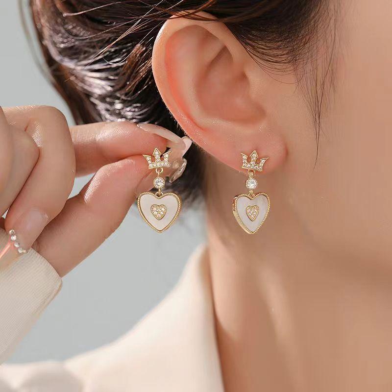 Women Fashion Shell Crown Delicate Heart Temperament Earrings Luxury Design Earrings for Women