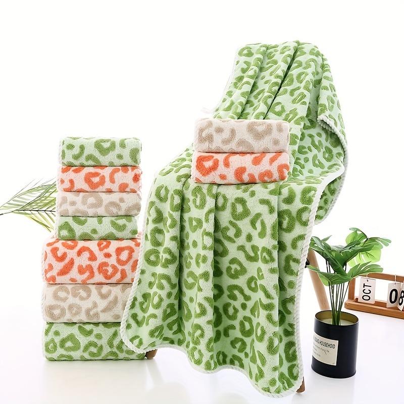 2pcs/set Coral Fleece Bath Towel Set  Thickened Absorbent Leopard Print Jacquard Towels for Home Unisex Soft Bathroom Towels