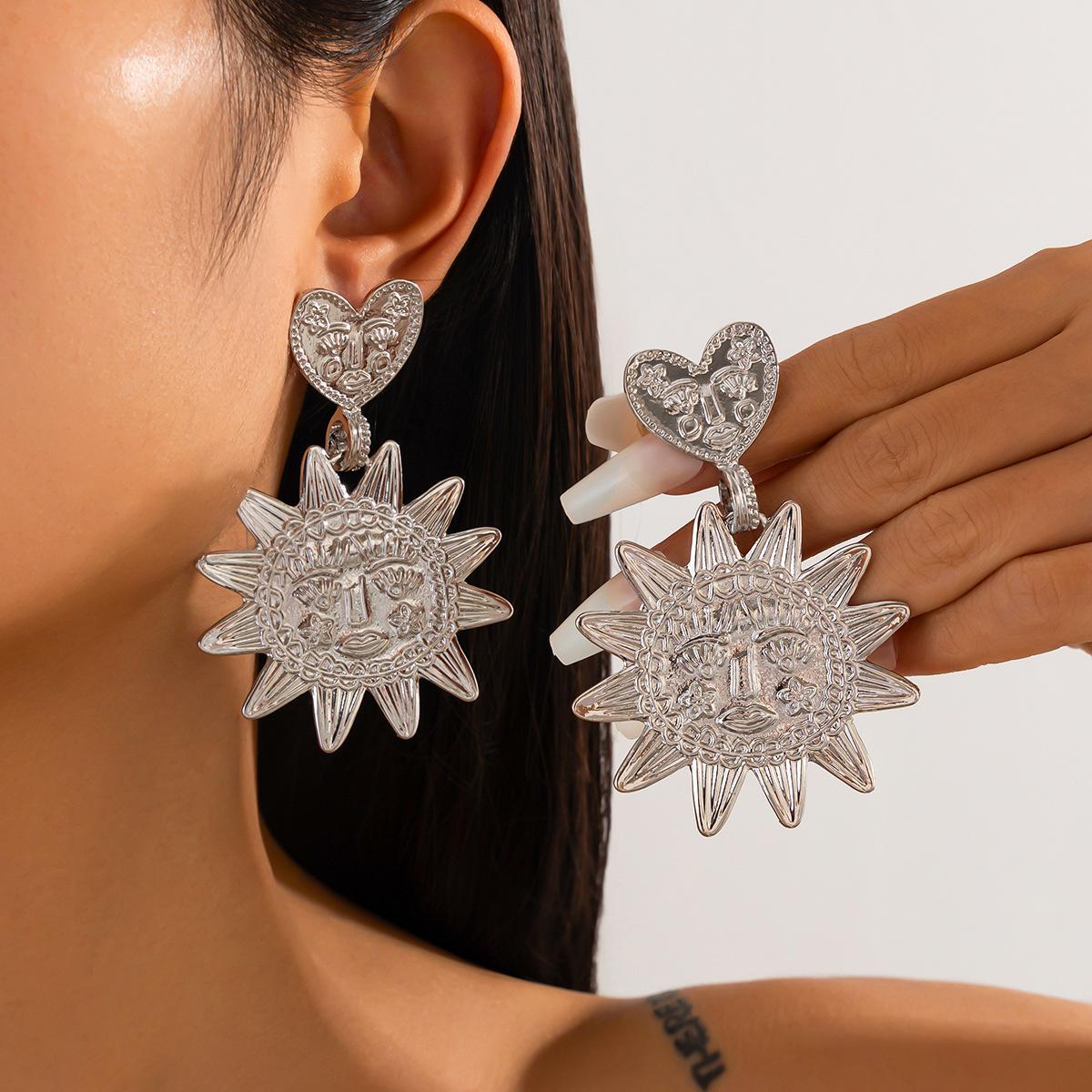 

Exaggerated Sunflower Alloy Earrings Round Irregular Geometric Earring Set