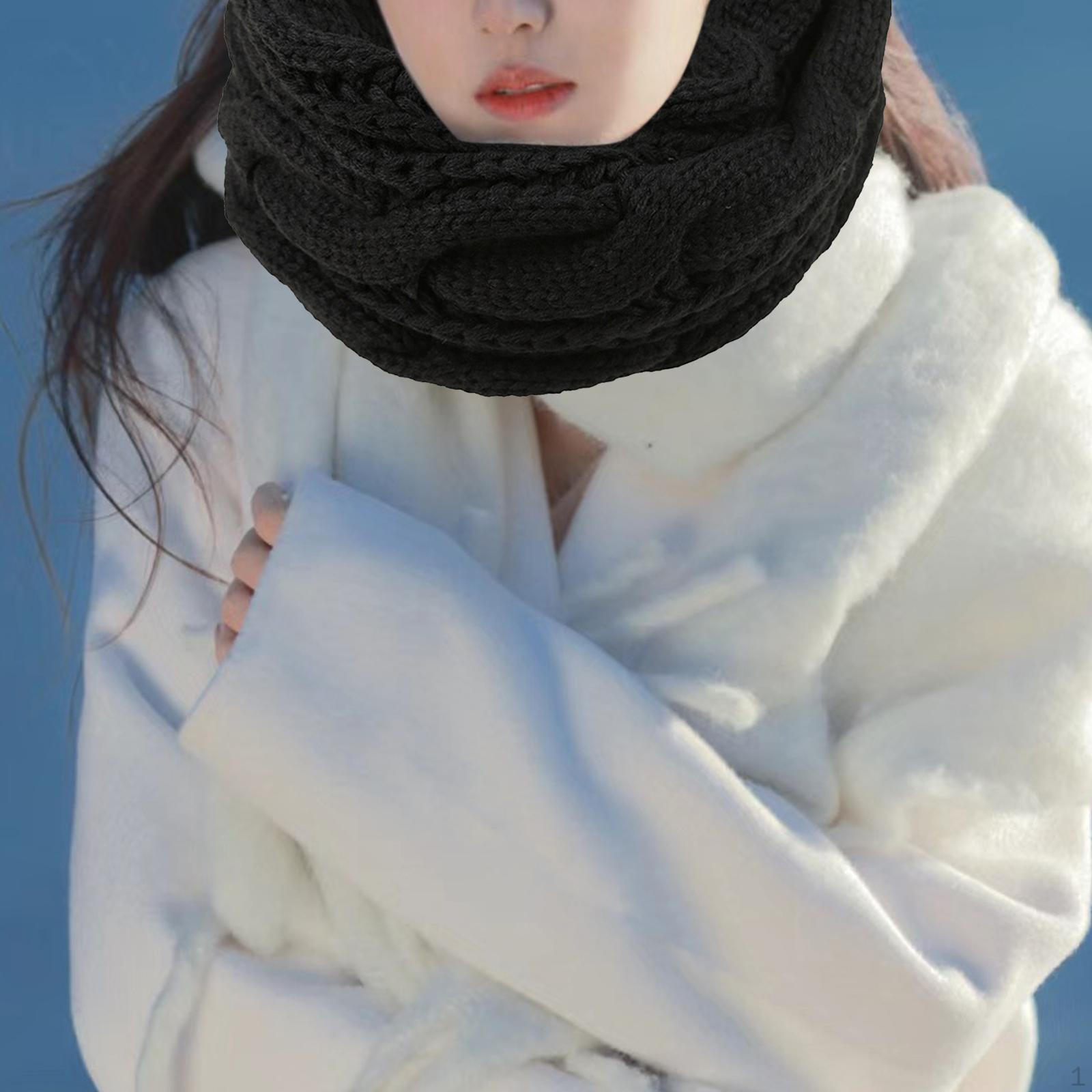 

Cozy Knit Neck Warmer Scarf for Winter Adventures чорний