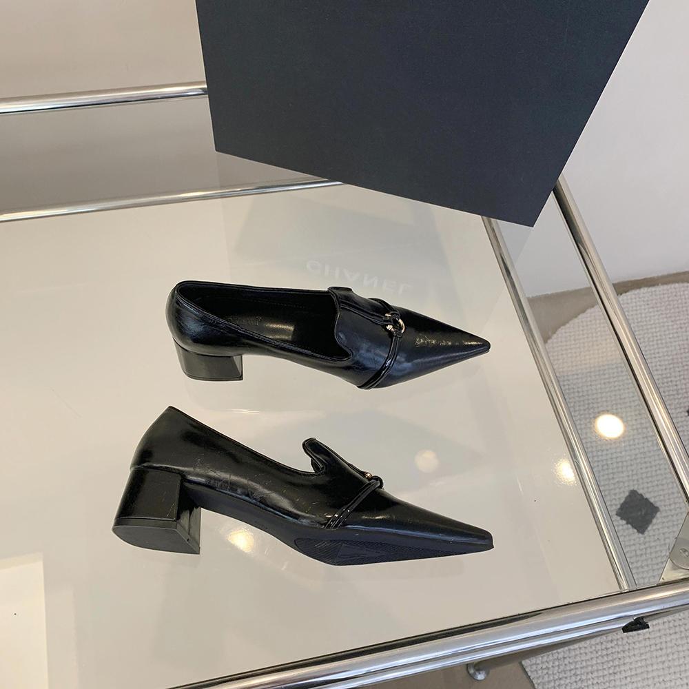 

мода Модные женские туфли-лодочки с острым носком, черные, красные, с заклепками, на плоской подошве, на среднем каблуке, туфли-лодочки для вечеринок, размер 35-39, для офиса 5.5 чёрный