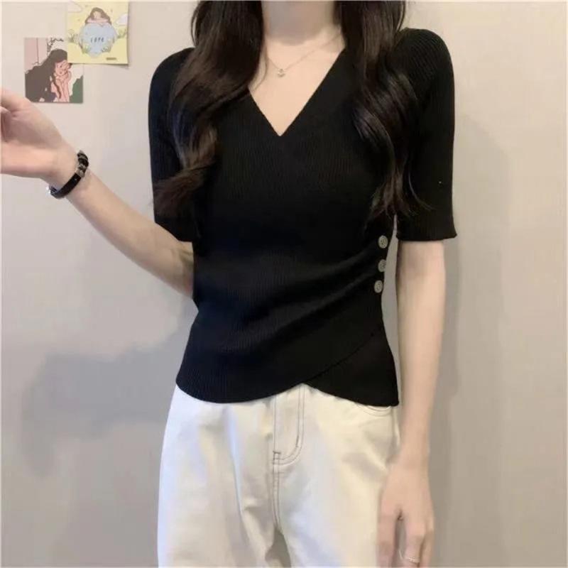 

Southeast Asia Ice Silk V-Neck Top - Short Sleeve, French Chic Style for Spring/Summer XL - 100-120 lbs чорний