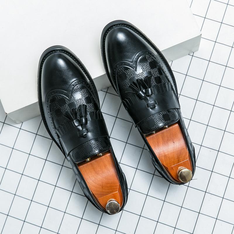 Italienische Marke Herren Hochzeits Spitzschuhe Weiche Sohle Anti-Rutsch Herren Loafer Leder Freizeitschuhe Modisch Blau Kostenlose Lieferung für den täglichen Gebrauch