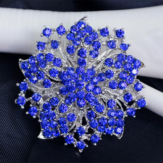 Broșă Ace rafinat anti-rugină placat cu argint cu stras floare rotundă pentru piept pentru întâlniri