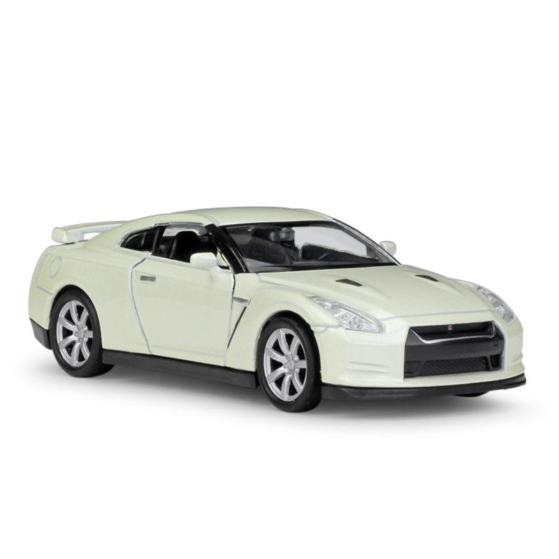 1/36 Ölçekli Welly Nissan GT-R R35 Alaşım Araba Modeli Döküm Metal Oyuncak Araçlar Araba Modeli Yüksek Simülasyon Koleksiyonu Çocuk Hediyeler