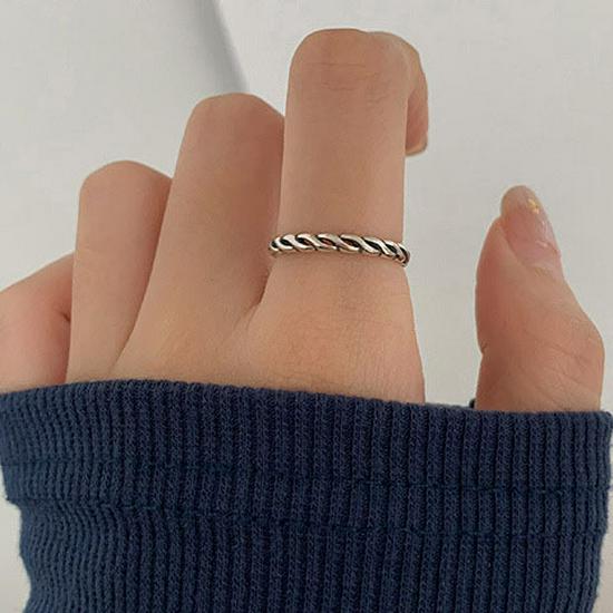 Women's Silver-Plated Retro Korean Style Index Finger Ring
