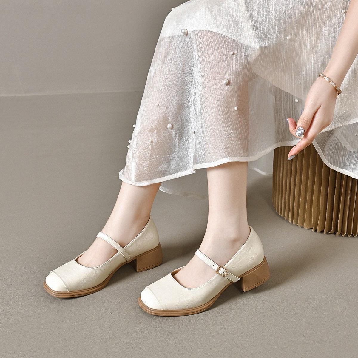 

Туфли Мэри Джейн с квадратным носком и средним каблуком для женщин - Весна/Лето 2024, Корейский стиль, Мори-гёрл, Туфли с низким вырезом Size 35 бежевый