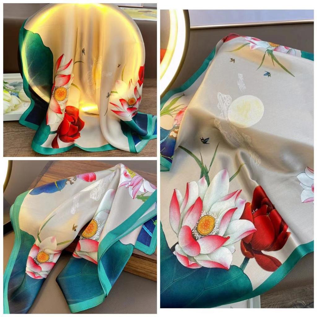 Eleganti Foulard di Seta da Donna Con Centinaia di Camicie, Assistenti di Volo, Decorazione Professionale, Protezione del Collo, Foulard, 70 Foulard Quadrati Piccoli.
