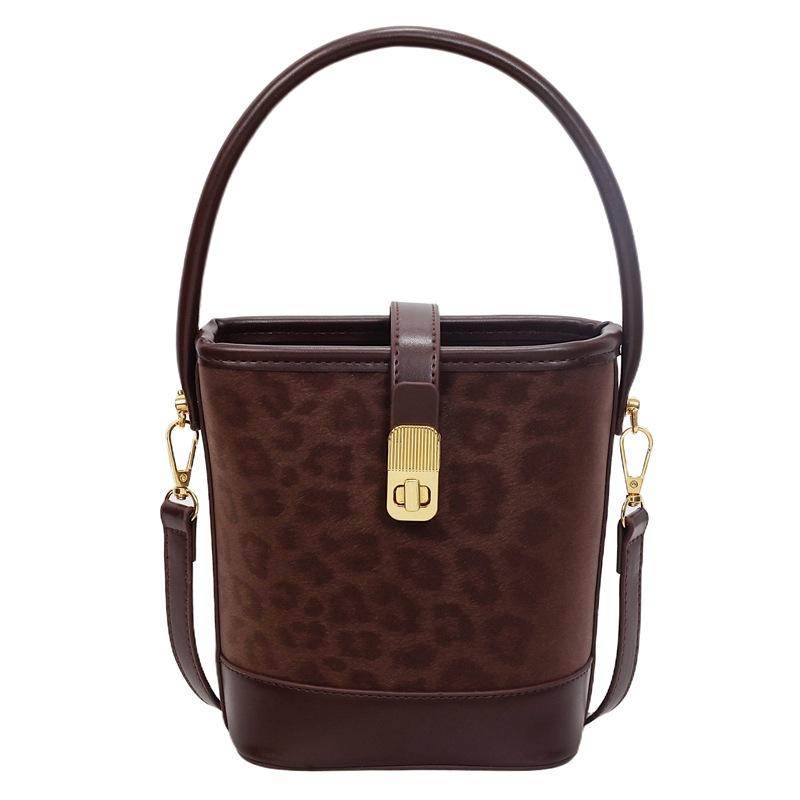 This Year's Popular Leopard Print Small Bag Women's Autumn and Winter 2025 New Retro Messenger Bag Korean Version Portable Bucket Bag