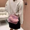 Plyšová taška tote z umelej kožušiny pre ženy Zimná taška cez rameno Ležérne nadýchané crossbody tašky Módna retiazková kabelka Dievčenská mäkká peňaženka