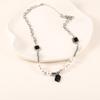 Collana da Uomo Lusso in Acciaio di Titanio con Perla Bianca e Dettagli in Zircone - Accessorio Moda Elegante e Versatile.