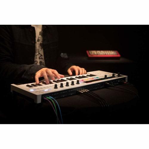 ARTURIA KeyStep Pro MIDI Keyboard Controller with Sequencer Function, USB CV/GATE Connection