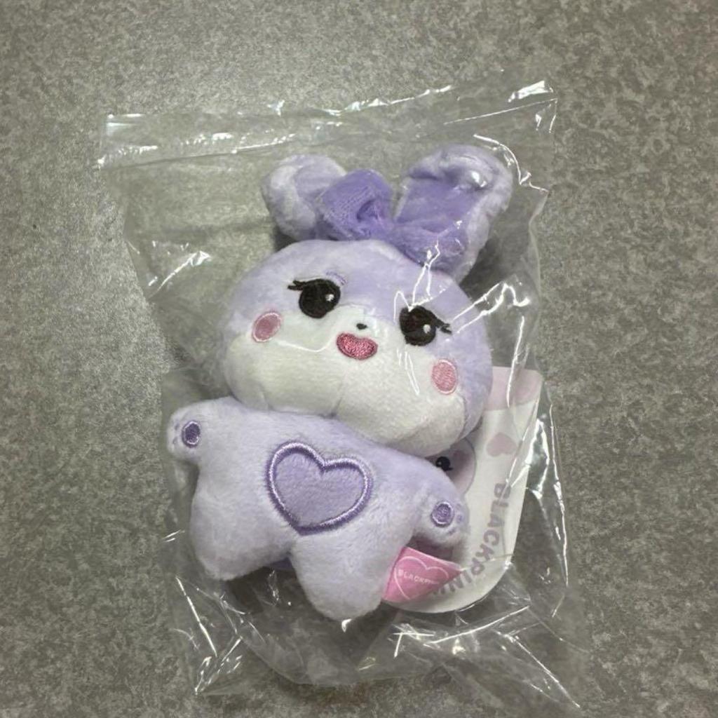 [POUŽITÉ] [BPTOUR] Miniaturní klíčenka s postavičkou JISOO/SOOYA BLACKPINK