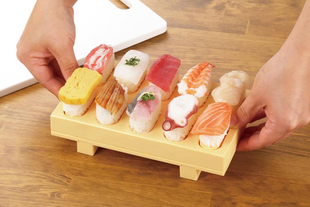 Akebono Sangyo Sushi Nigiri Geta Form Sushi 20 x x Aus Form gefertigt, Sushi, Hersteller, Ca.. 12,2 x 4,4 cm, Japan, CH-2011