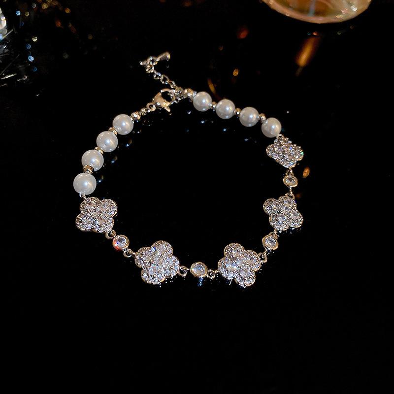 Licht luxe zirkonia parelmoer armband persoonlijkheid forensen armband armband internetberoemdheid temperament high-end klavertje vier armband