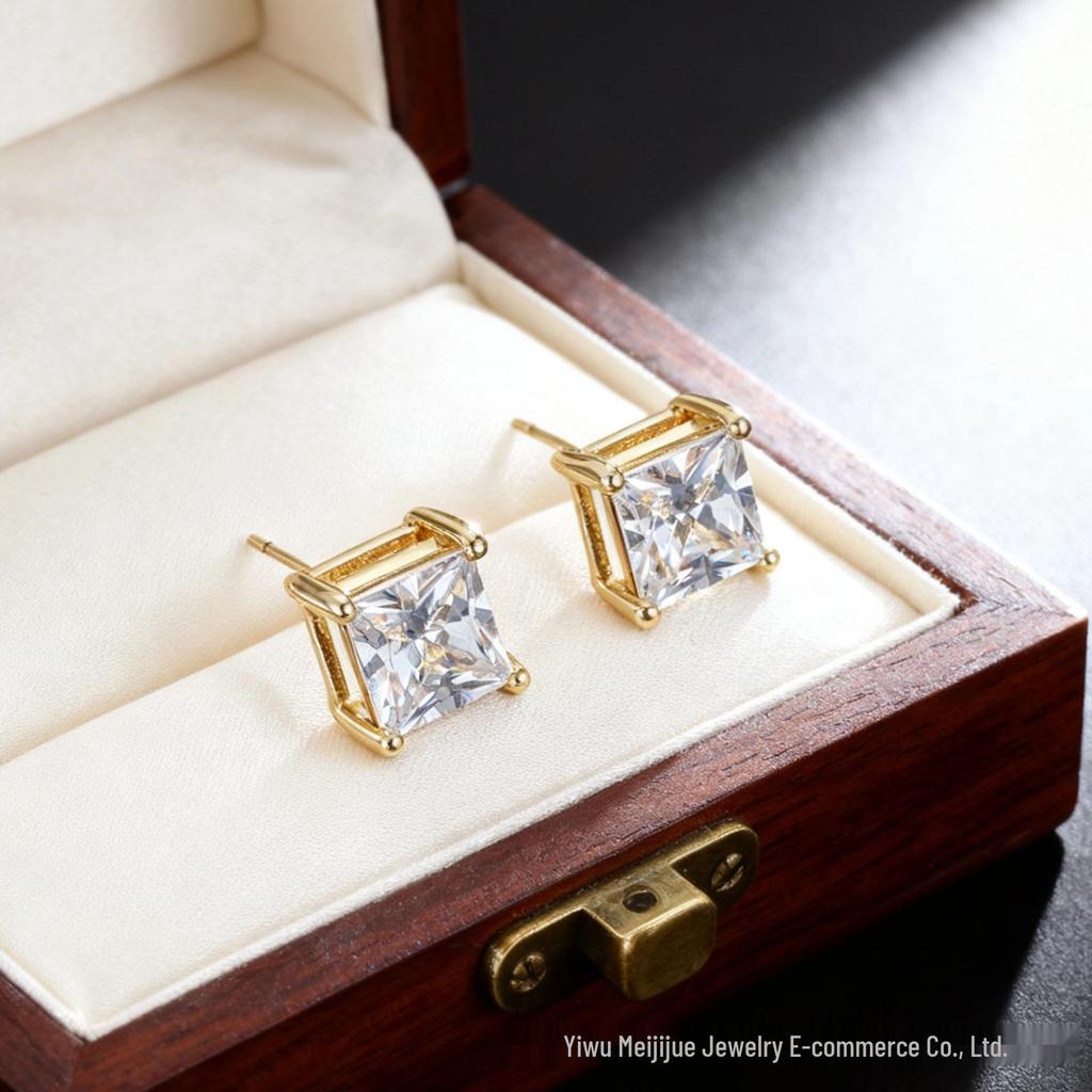 Brincos de Tachinha Quadrados Dourados Miki: Design Elegante Multifacetado para Versatilidade Diária