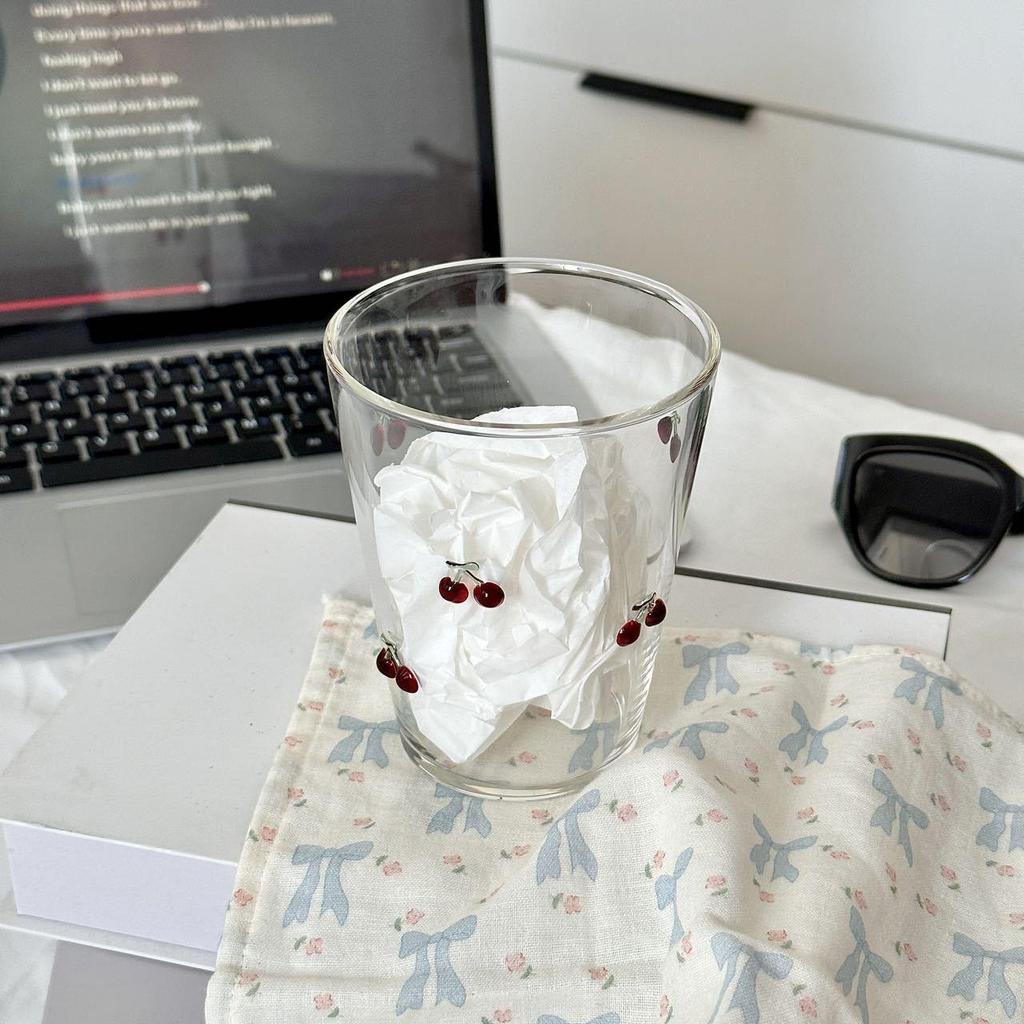 Butterfly Stem Glass: High Borosilicate for Water, Juice, Wine - Elegant Ins Style