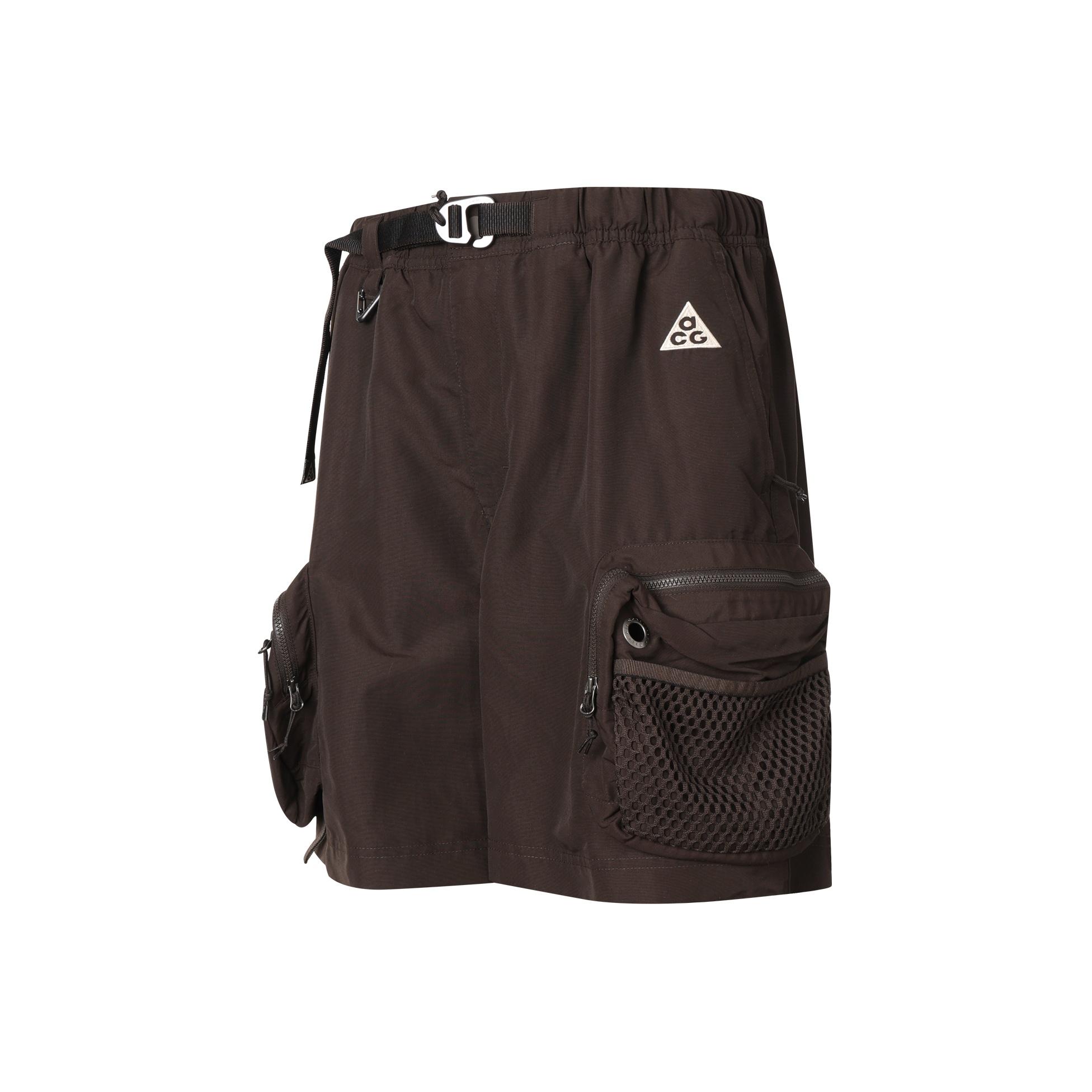 Nike ACG Snowgrass Cargo Shorts mit elastischem Bund und Aufbewahrungstaschendetails Herrenhosen Dunkelbraun DN3946-220 S
