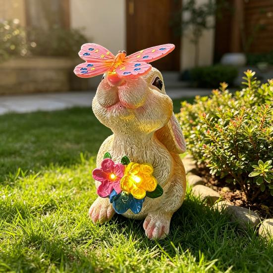 Statue de Jardin Lapin Figurine Lapin en Résine avec Papillon Art de Jardin Imperméable pour Patio Balcon Pelouse Pendaison de crémaillère Cadeaux d'Anniversaire pour Maman Grand-mère Femmes