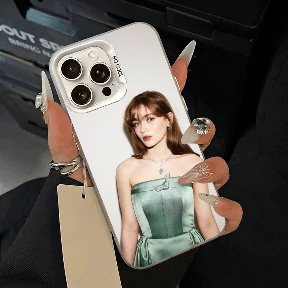 Actress-Sadie Sink Phone Case For IPhone 17 Air 16 15 14 13 12 11 Pro Max White Sliver Hard Cover