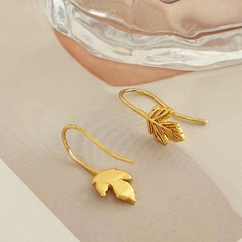 Maple Leaf Autumn Earrings: Elegant Studs for Women – Fresh, Unique Design