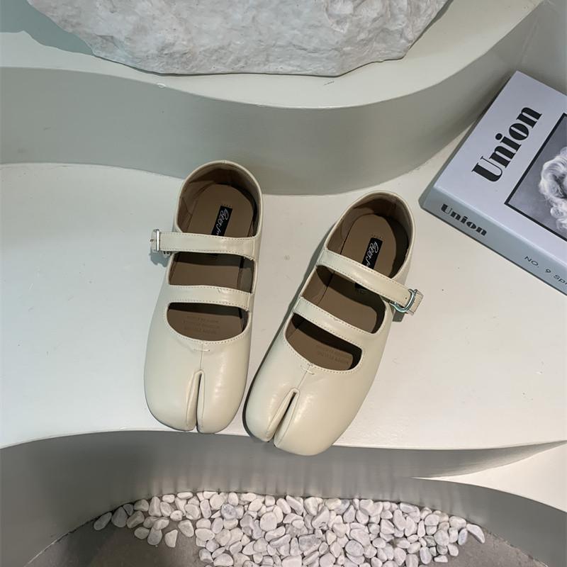 

Мода Bailamos 2025 Новые женские туфли-балетки с раздельным носком, Дизайнерские таби-ниндзя на низком каблуке, Легкая повседневная обувь, Женские лоферы на массивной подошве 40 бежевый