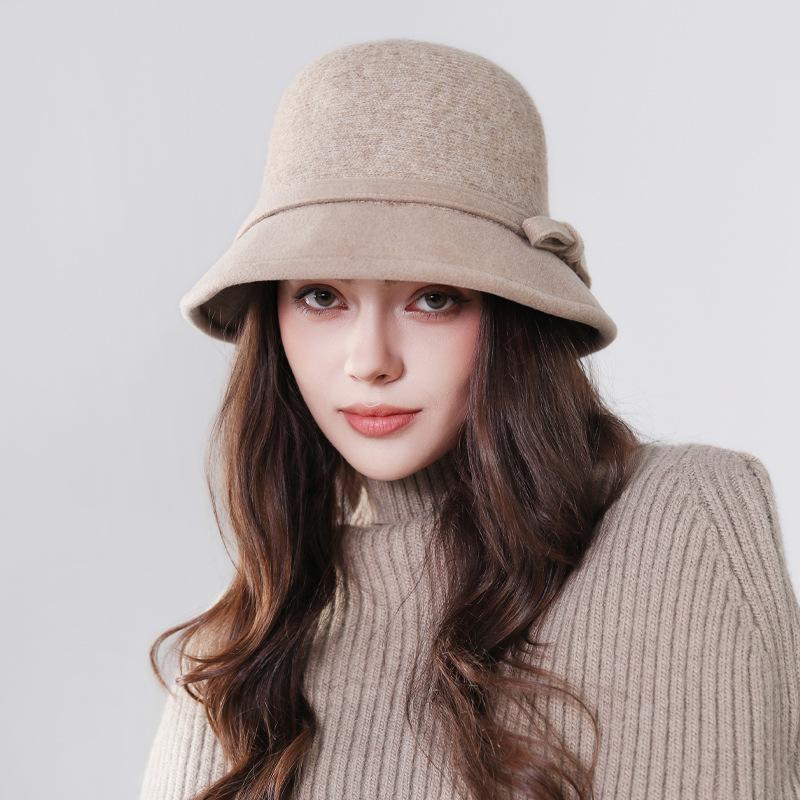Hepburn Style Wool Hat for Women In Autumn and Winter New French Retro Bow Basin Hat Elegant Warm Fisherman Hat