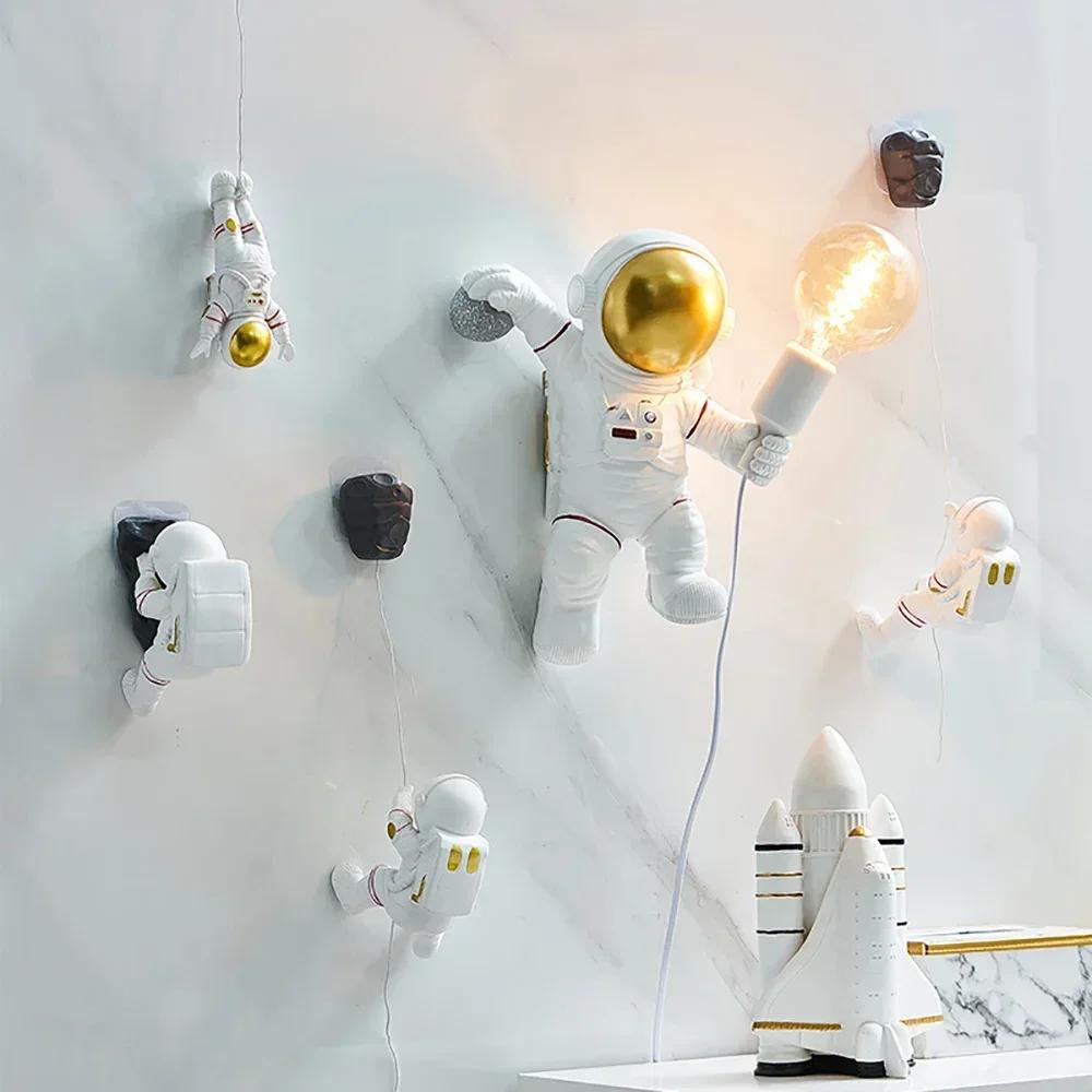 Klassische Astronautenstatue Wanddekoration Zum Aufhängen an der Wand Dekoration Kühlschrank Schlafzimmer Zuhause Wohnzimmer Ästhetische Zimmerdekoration
