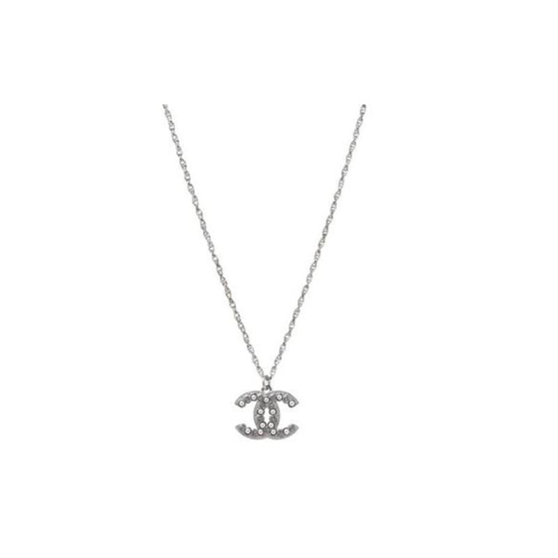 

CHANEL double c letter inlay exquisite pearl necklace women s silver срібний