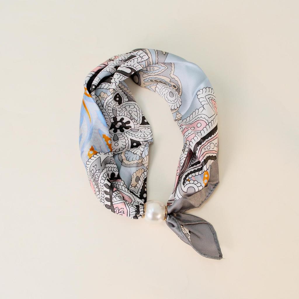 Elegante Sciarpa di Seta Magnetica con Fiori di Cashmere a Pois