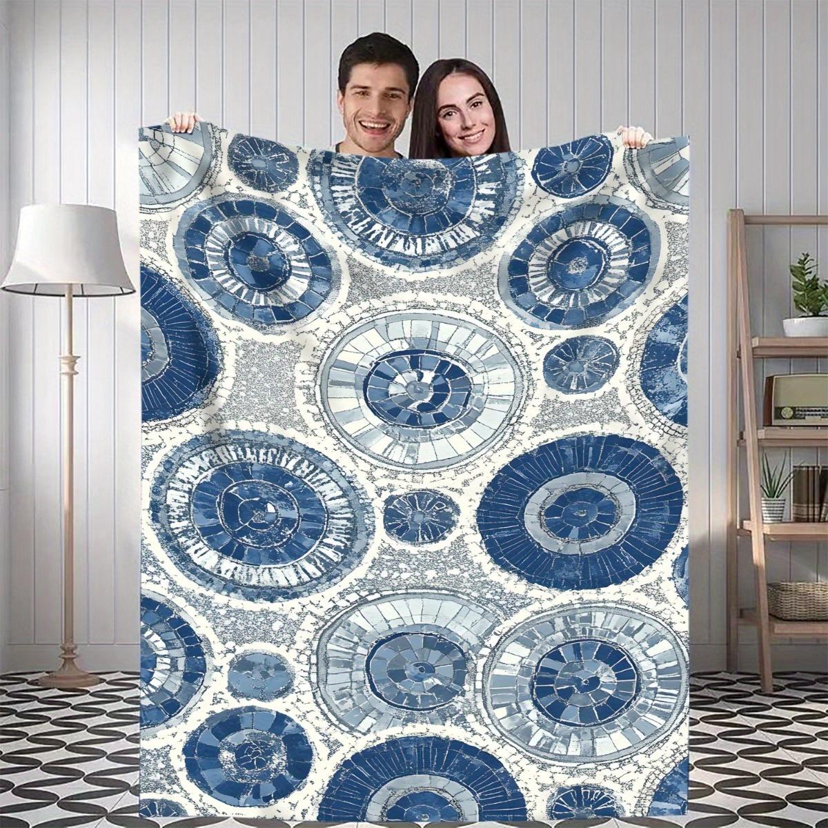 

1pc Blue Circular Pattern Digital Printed Design Blanket, All-Season Soft and Warm Throw, Ideal for Home Bedroom, School Dormito 75x90cm28x35in
