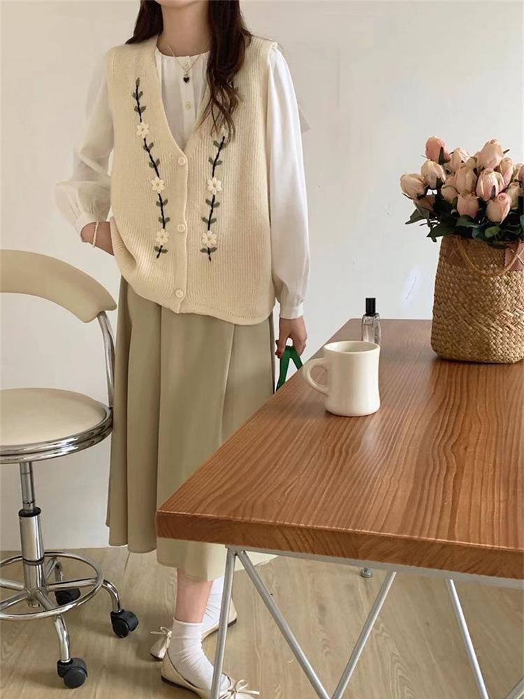 Women's Embroidered Knitted Cardigan Vest with Shoulder Pads - Autumn/Winter Layered Sweater Jacket