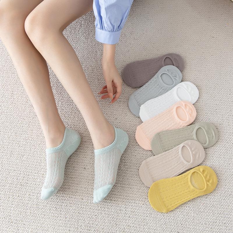 Ladies Spring and Summer Thin Simple Mesh Pure Color Breathable Shallow Mouth Invisible Socks