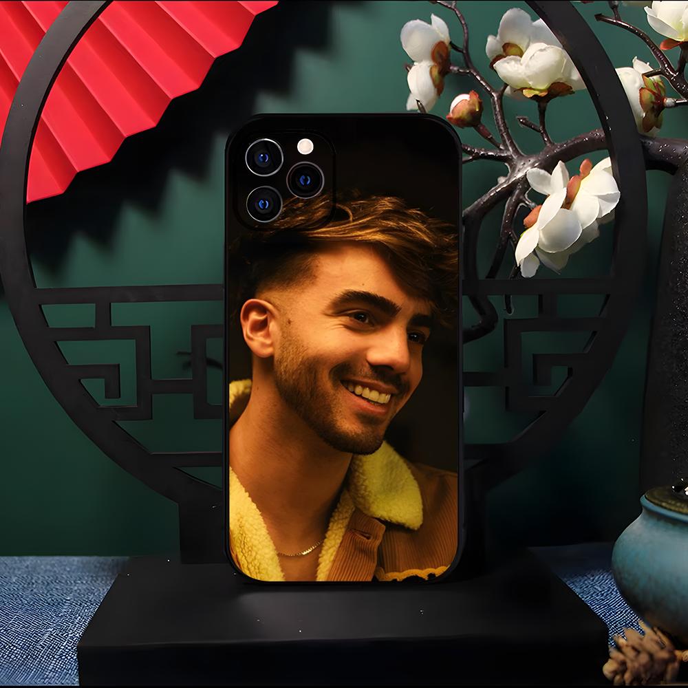 Singer Fede V-Vigevani Phone Case For IPhone 17 Pro Max 16 15 14 Pro Max 13 11 Air Plus Silicone Cover
