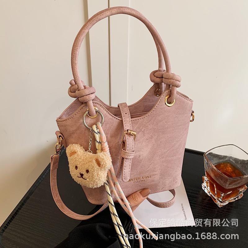 New Bag Women's 2025 Popular Bucket Bag Spring and Summer Niche Design Shoulder Messenger Bag High-end Handbag