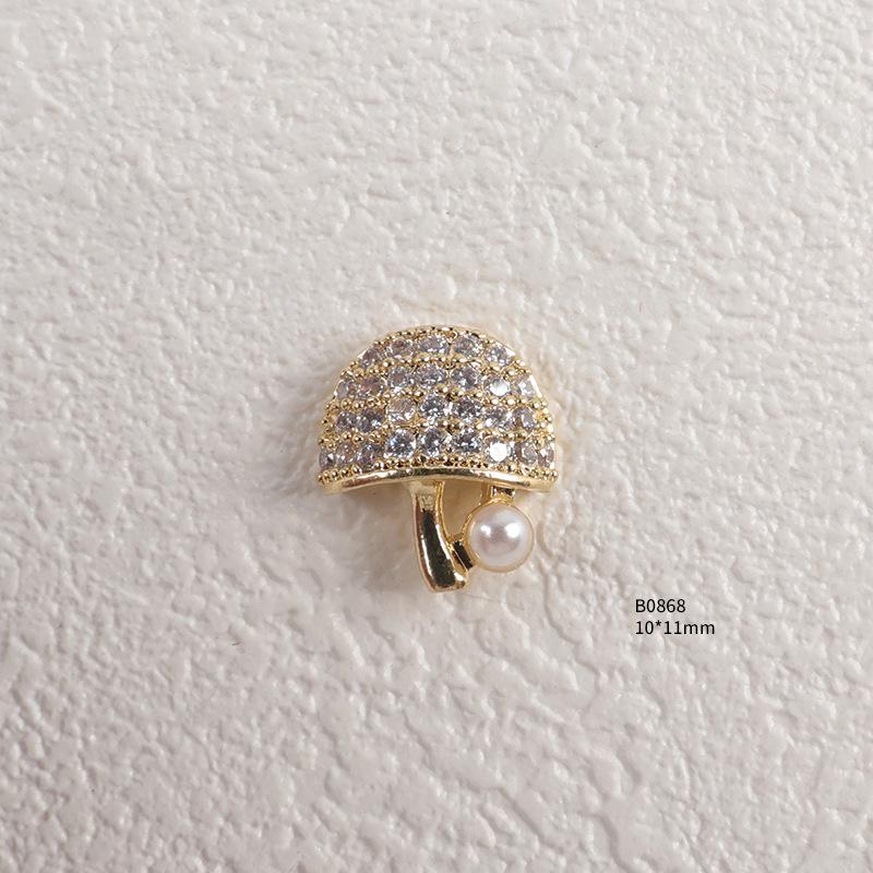Trendiger Strass- und Zirkon-Nagelschmuck mit diamantbesetzten Metallpailletten